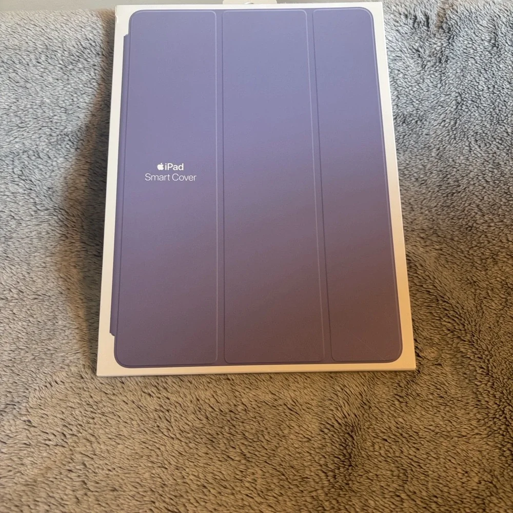 NWT Apple iPad Smart Cover - English Lavender